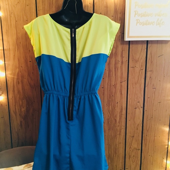 Bebop Women’s Dress - Picture 4 of 4